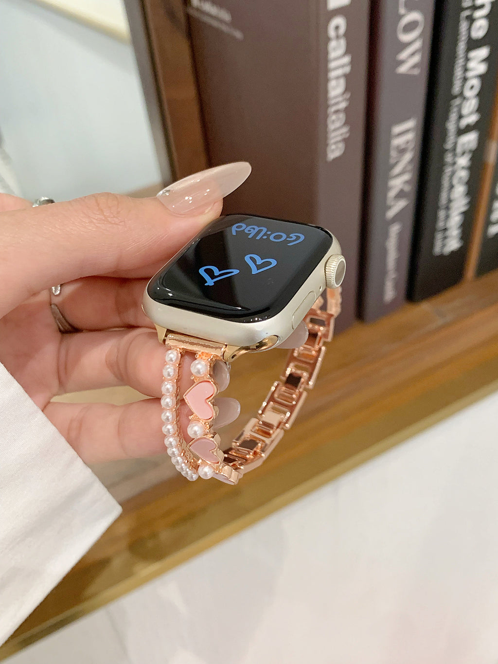 Heart Pearl Bracelet Band for Apple Watch — Faux Pearl Strands, Enamel Hearts, Fits 38–49mm