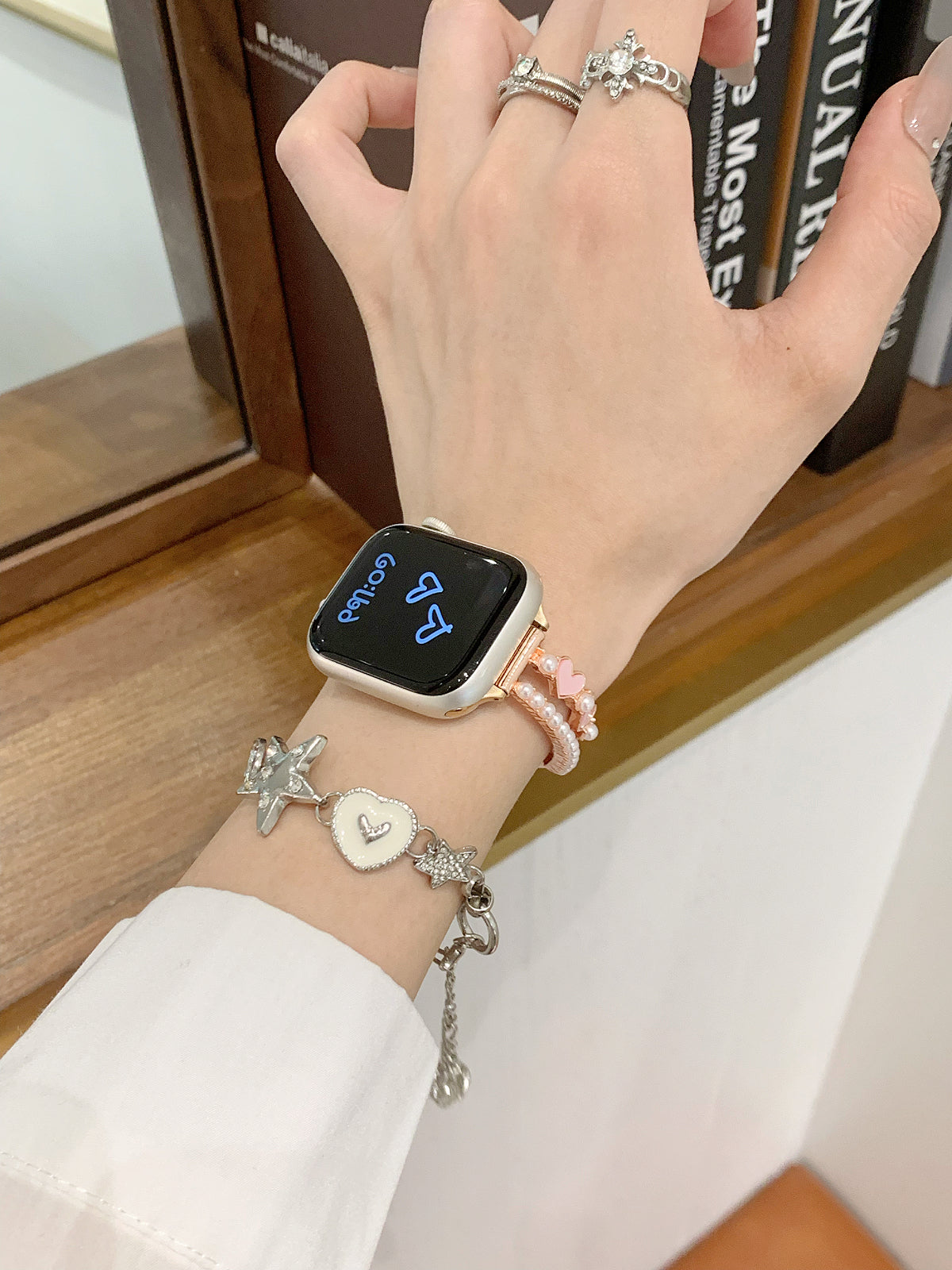 Heart Pearl Bracelet Band for Apple Watch — Faux Pearl Strands, Enamel Hearts, Fits 38–49mm