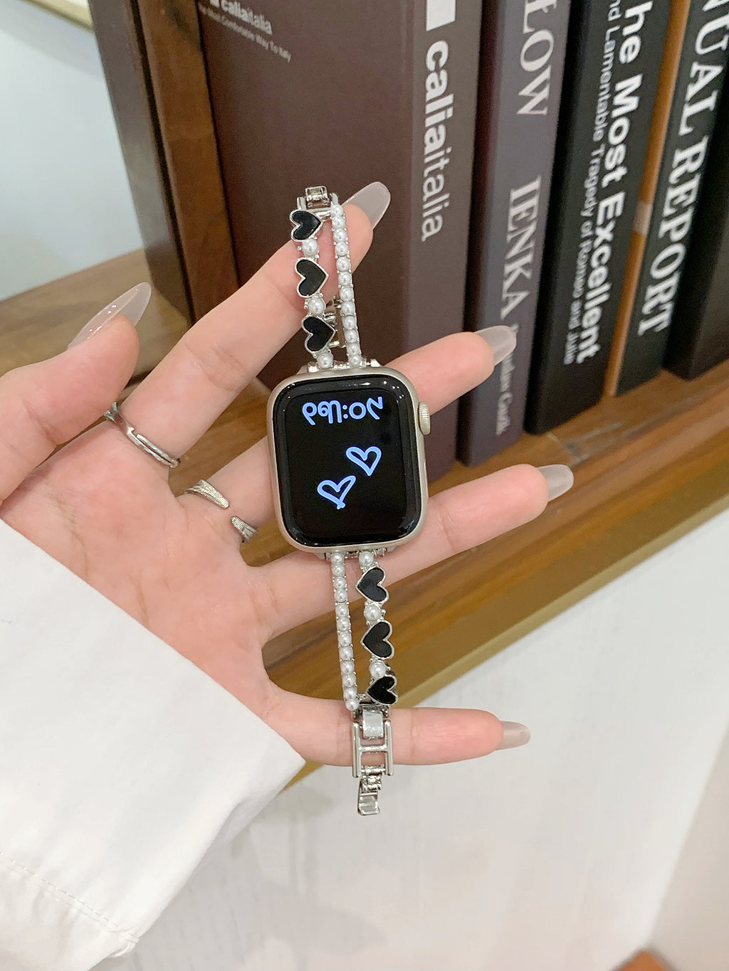 Heart Pearl Bracelet Band for Apple Watch — Faux Pearl Strands, Enamel Hearts, Fits 38–49mm