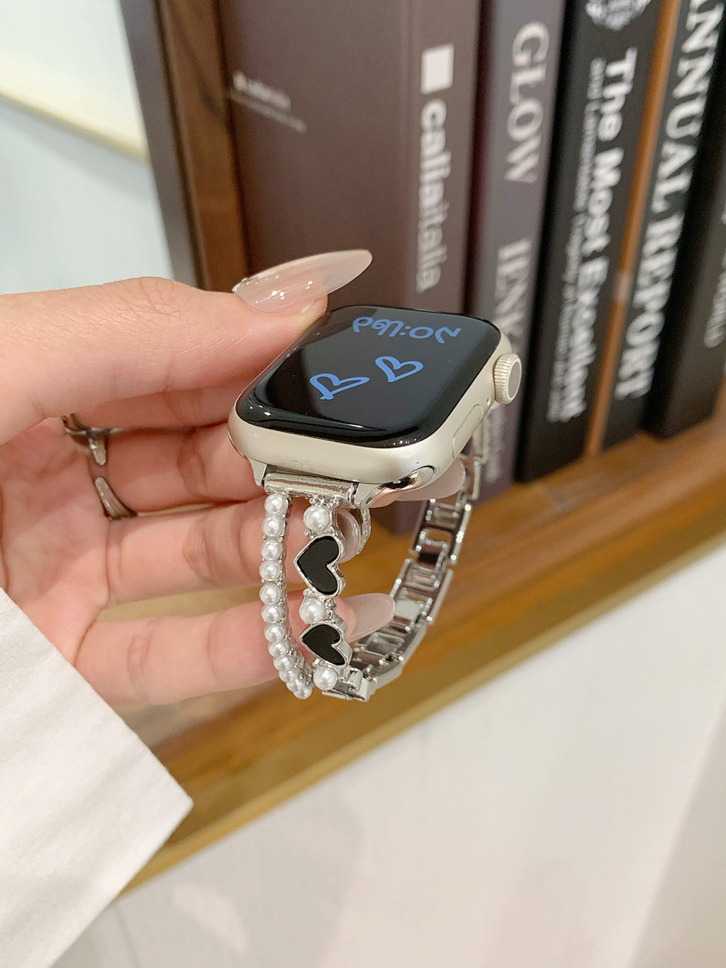 Heart Pearl Bracelet Band for Apple Watch — Faux Pearl Strands, Enamel Hearts, Fits 38–49mm