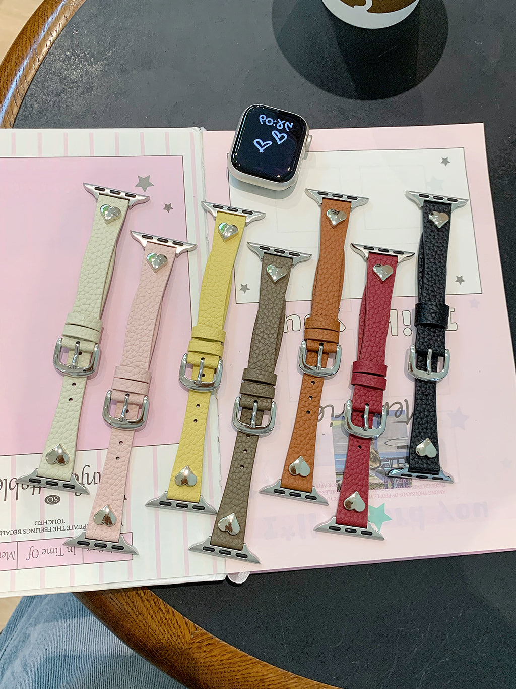 Heart-Studded Slim Leather Watch Band for Apple Watch — Soft Pebbled Leather, 7 Colors, Fits 38–49mm