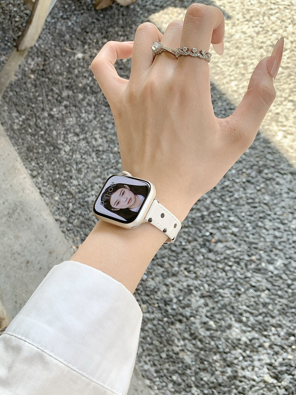Bracelle Polka Dot Leather Band for Apple Watch — Slim Glossy Strap, 4 Colors, 38–49mm