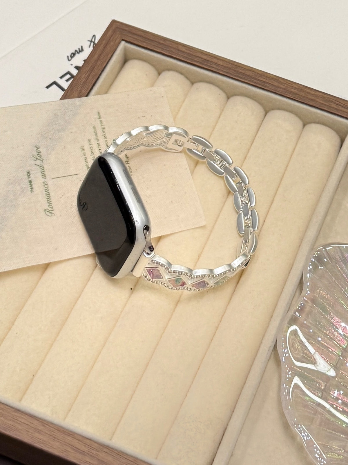 Bracelle Metal Band for Apple Watch — Kite-Cut Aurora Stones, Woven Links, 38–49mm