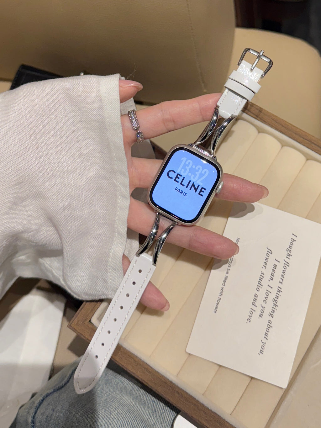 Bracelle Hourglass-Link Leather Band for Apple Watch — Sculpted Metal Connector, 5 Colors, 38–49mm