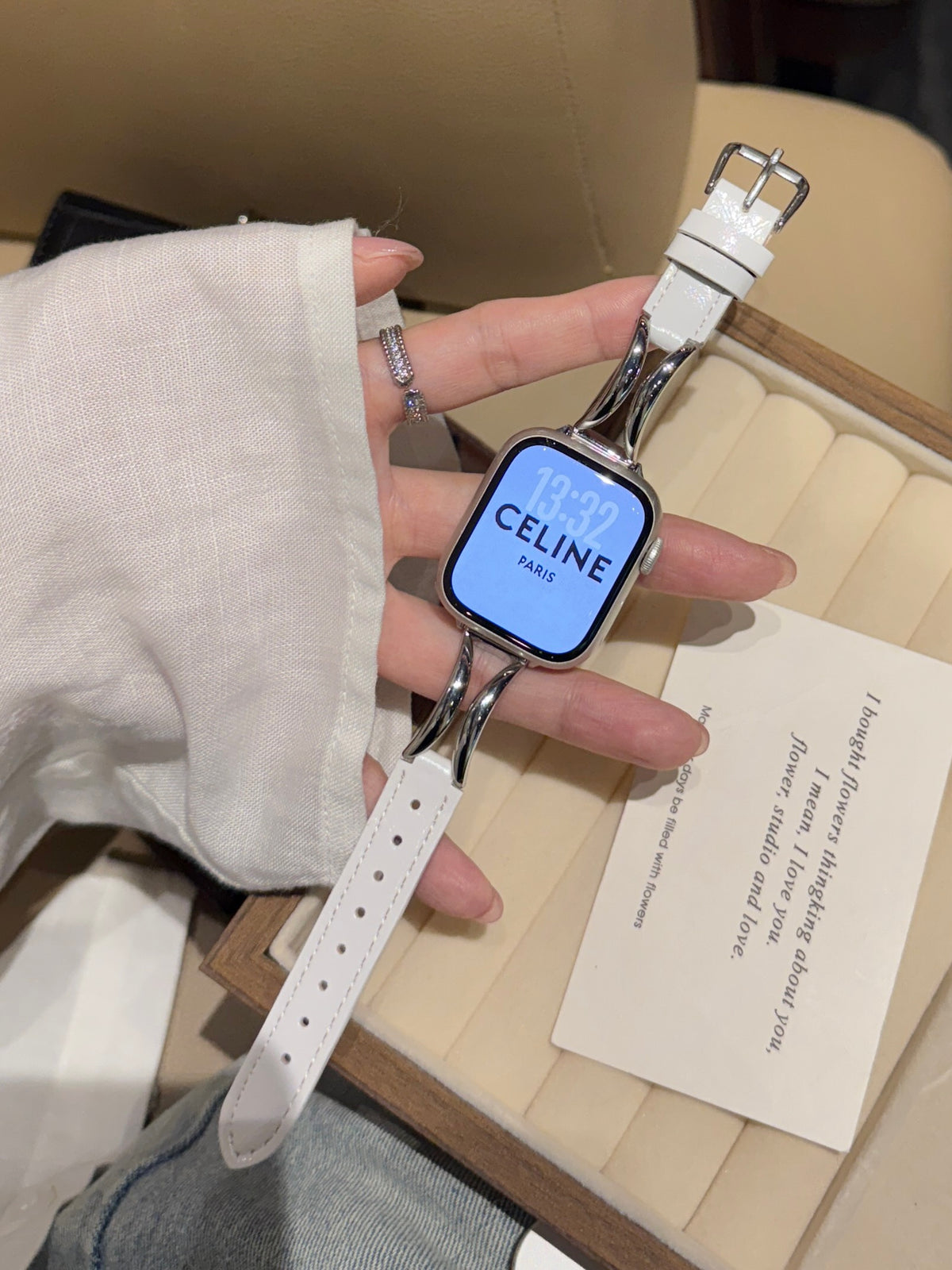 Bracelle Hourglass-Link Leather Band for Apple Watch — Sculpted Metal Connector, 5 Colors, 38–49mm